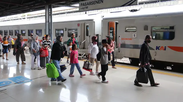 Stasiun Pasar Senen Menduduki Peringkat Tertinggi Aktivitas Penumpang di Indonesia pada 2026
