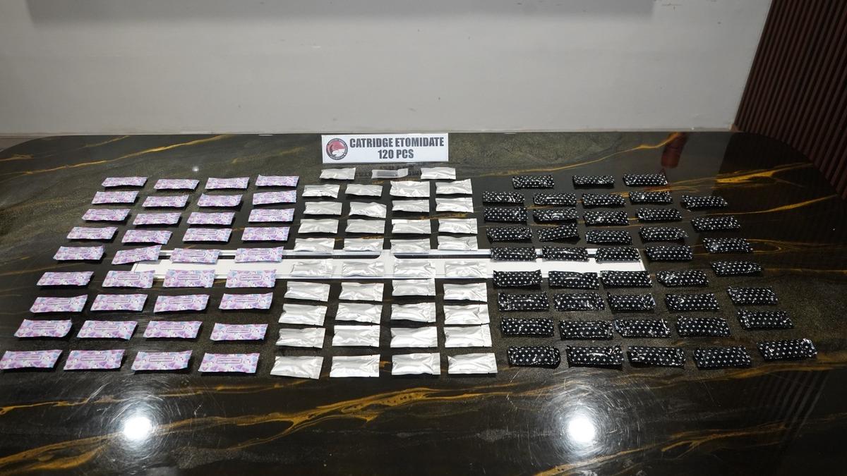 Polisi Cengkareng Amankan 120 Cartridge Vape Berisi Zat Terlarang