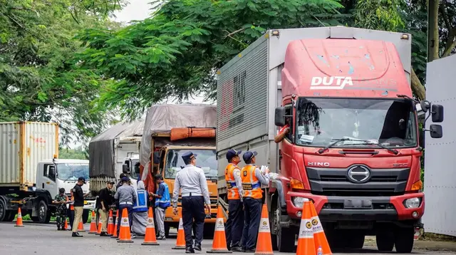 Pelanggaran Aturan Lalu Lintas Mencapai 460 Ribu Kendaraan, Truk ODOL Masih Mendominasi
