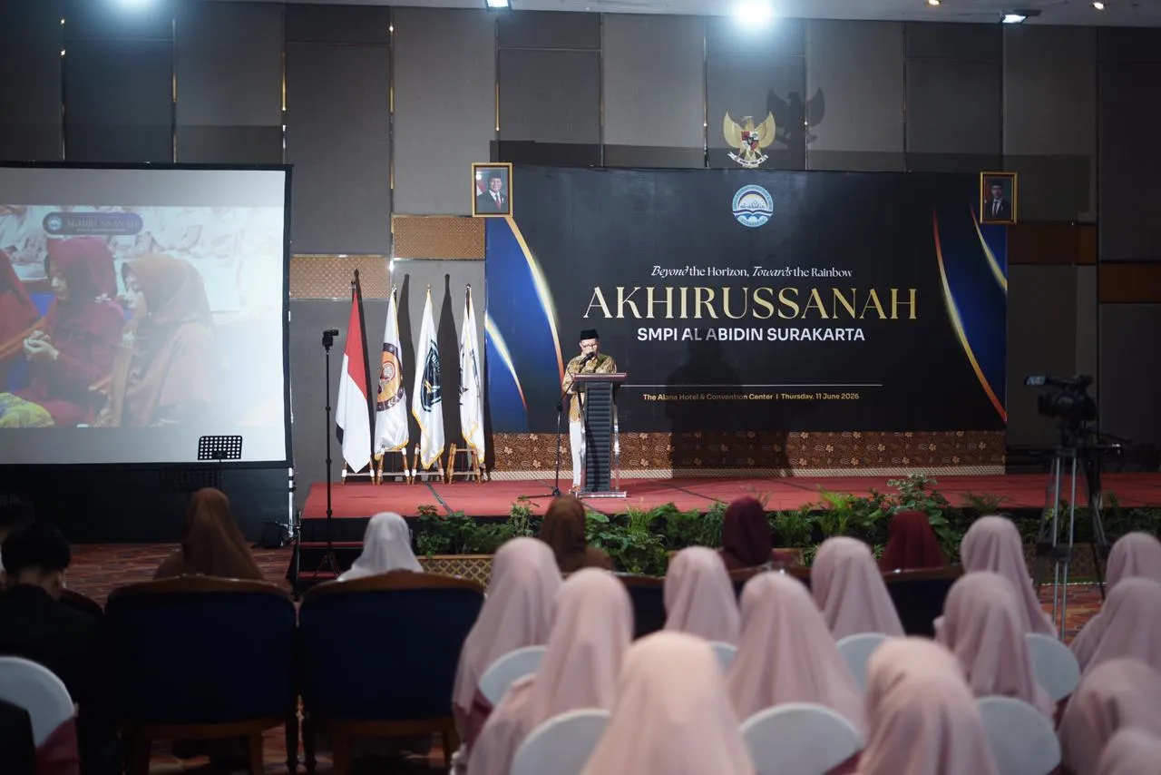 Pelepasan 127 Siswa Angkatan XIV SMPI Al Abidin Surakarta