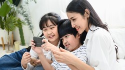 Pembatasan Akses Media Sosial Resmi: Evaluasi Dampak terhadap Kesehatan Mental Anak
