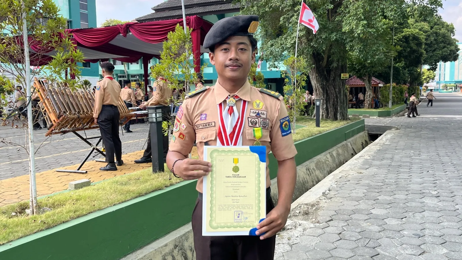 Prestasi Gemilang Anggota Racana UIN Saizu dengan Lencana Teladan