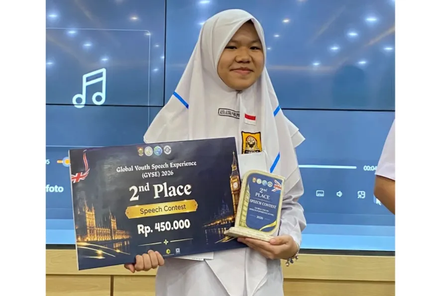 Alya Meraih Juara II dalam Kontes Pidato Global Youth Speech Experience di Boyolali