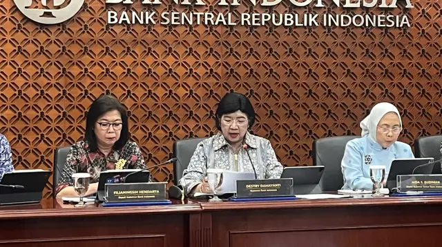 ---
Bank Indonesia Tetap Pertahankan BI Rate di Level 5,75% di Tengah Tantangan Global

---