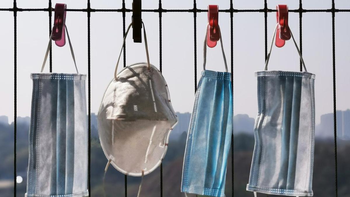 Kemenkes Tegaskan Masker yang Efektif Melindungi dari Abu Vulkanik
