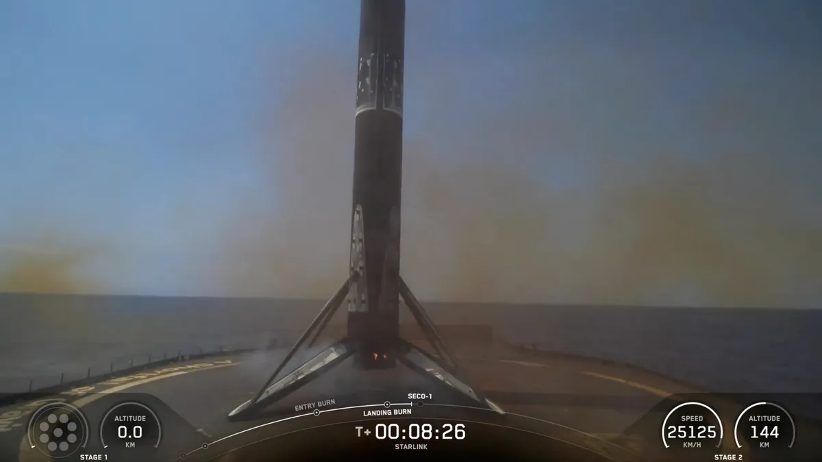 SpaceX Luncurkan 29 Satelit Starlink, Targetkan 100.000 Satelit di Orbit