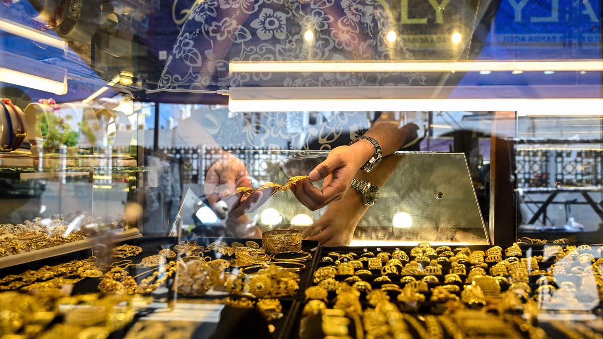 Harga Emas 24 Karat di Antam, Pegadaian, dan Hartadinata Abadi per 14 Mei 2026
