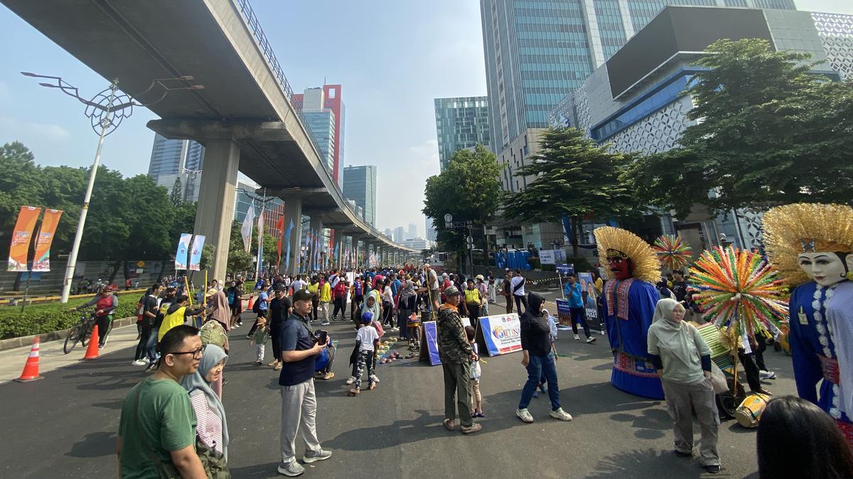 Kemeriahan CFD Perdana di Jalan Rasuna Said, Warga Antusias Menyambutnya