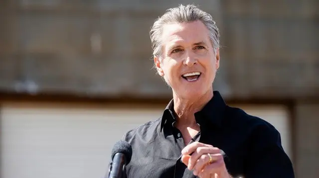 Dua Belas Miliarder Melawan Pajak di California