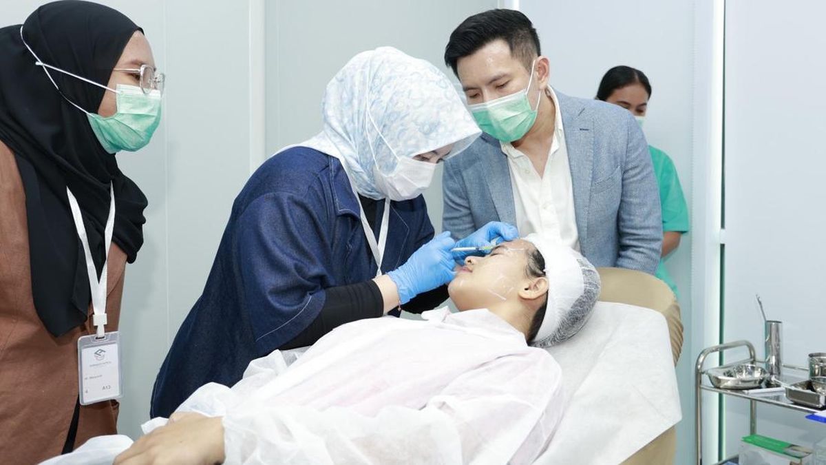 Akademi Dermaesthetics Memperkuat Keterampilan Dokter Estetika Melalui Pendidikan Terpadu