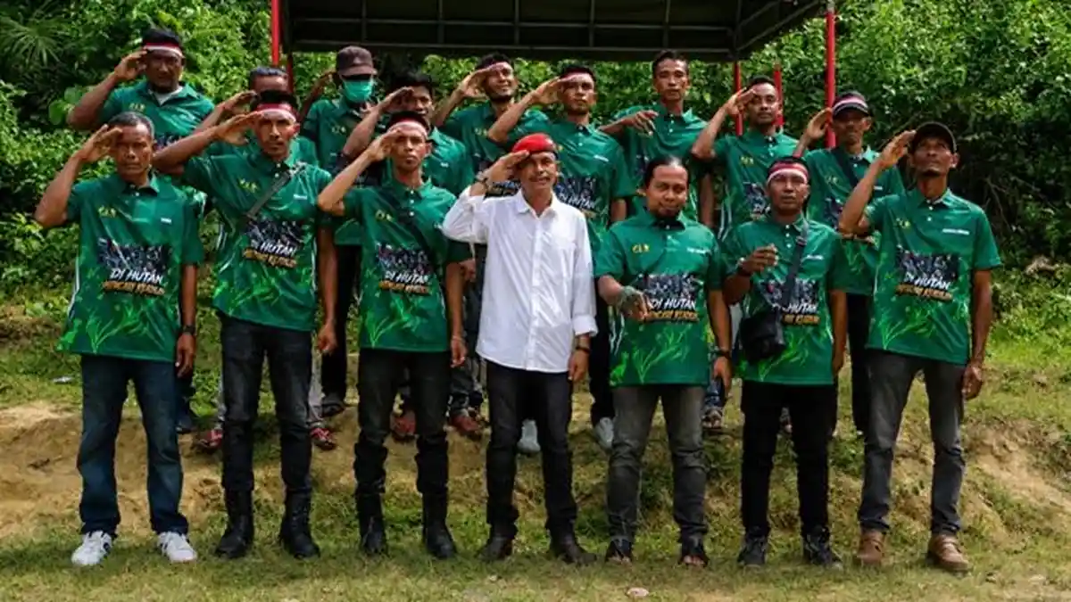 Din Minimi dan Eks Kombatan Kibarkan Merah Putih, Tegaskan Komitmen Jaga Perdamaian Aceh