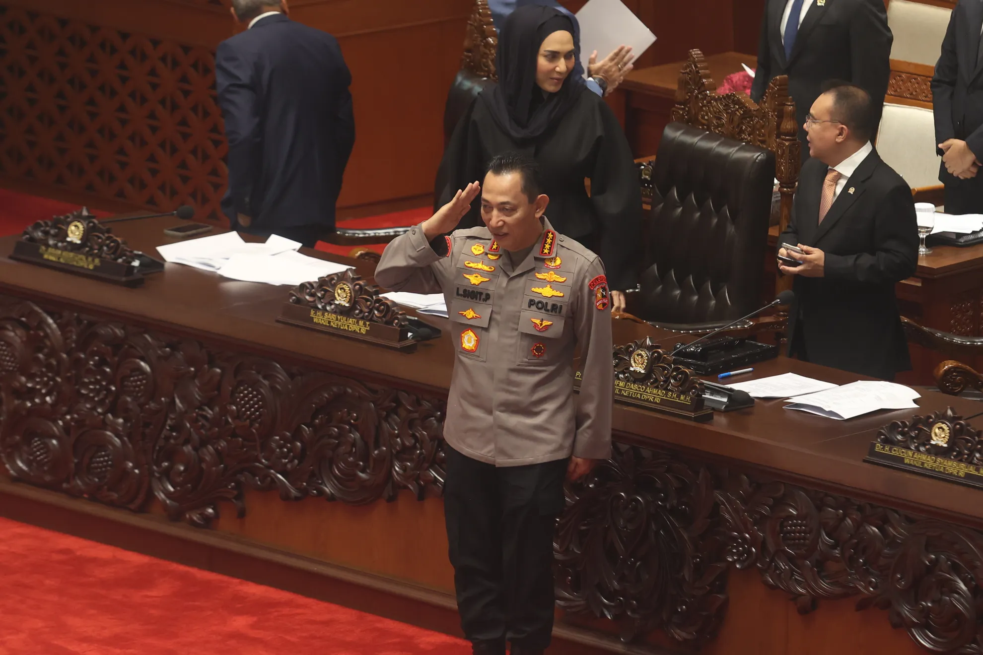 DPR Sahkan RUU Polri di Tengah Sorotan Ekonomi, Publik Mengaku Kecolongan