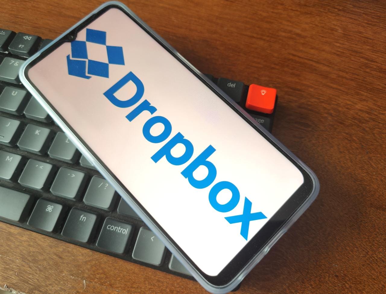 Ilustrasi Dropbox(KOMPAS.com/Caroline Saskia)