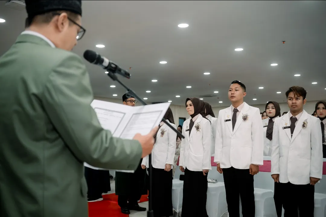 Fakultas Farmasi Unwahas Lantik 102 Apoteker Baru dengan Tingkat Kelulusan Sempurna