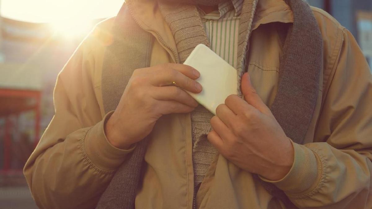 Fenomena Getaran Ponsel yang Tidak Ada Notifikasi: Apa Penyebabnya?