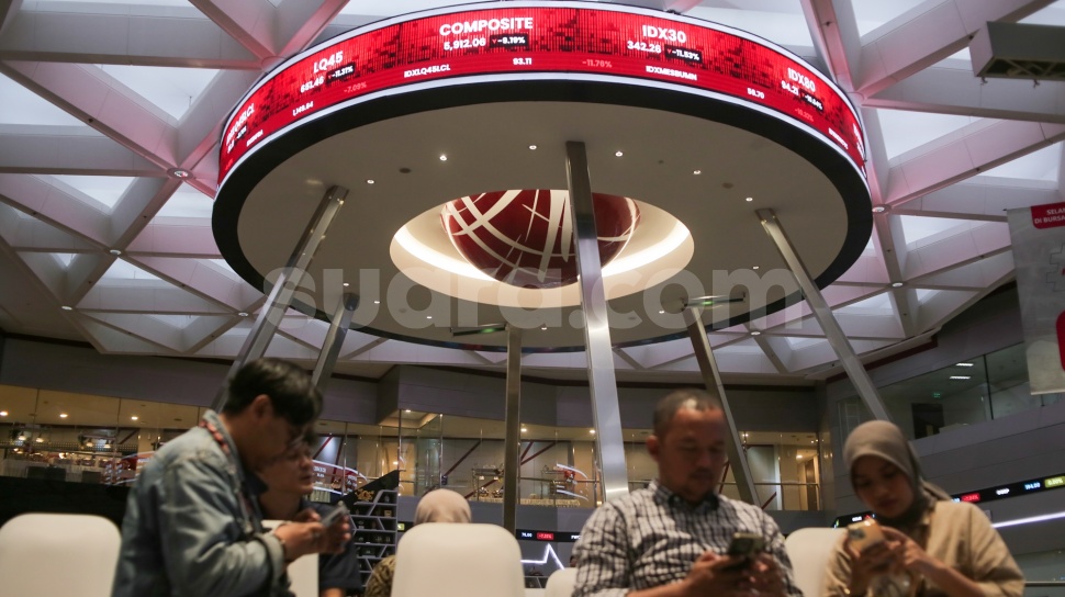 IHSG Terjun Bebas! Investor Asing Lepas Saham Senilai Rp559,16 Miliar dalam Seminggu
