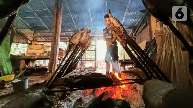Ikan Kayu dan Ikan Asap Resmi Bergabung dalam Sistem Resi Gudang