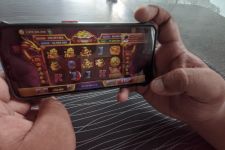 ---
Alasan Gamer Sering Menjadi Target Penipuan Top Up Game, Harap Waspada

---