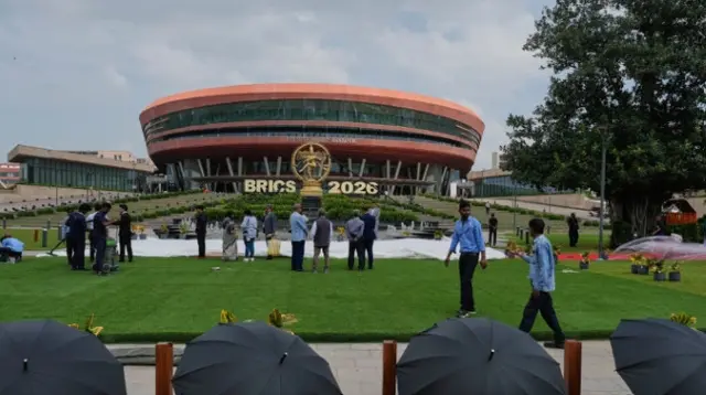 Iran dan Rusia Menyuarakan Penolakan Terhadap Sanksi Ekonomi, Fokus pada Peningkatan Perdagangan BRICS