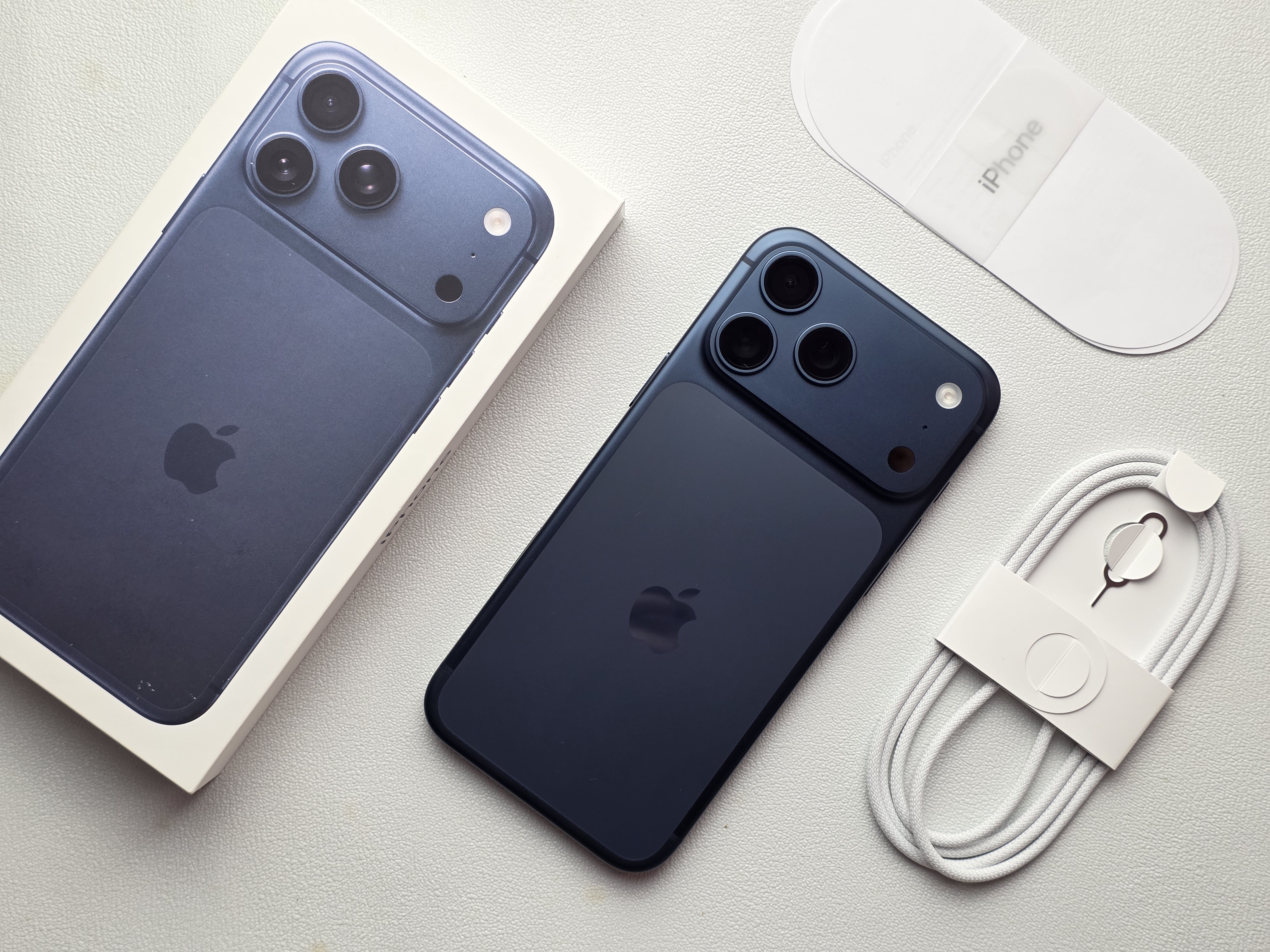 Sejarah Menarik Logo Apple yang Tidak Banyak Diketahui