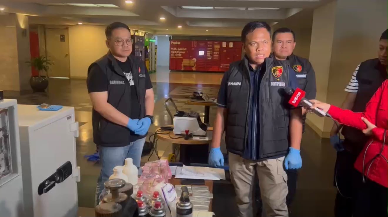 Direktorat Tindak Pidana Tertentu (Dittipidter) Bareskrim Polri menangkap dua Warga Negara Asing (WNA) asal India pada Minggu (16/8/2026) dini hari.(Dokumentasi Bareskrim Polri)