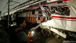 ---
Kecelakaan Kereta di Bekasi, Hentikan Penyebaran Foto dan Video Korban!

---