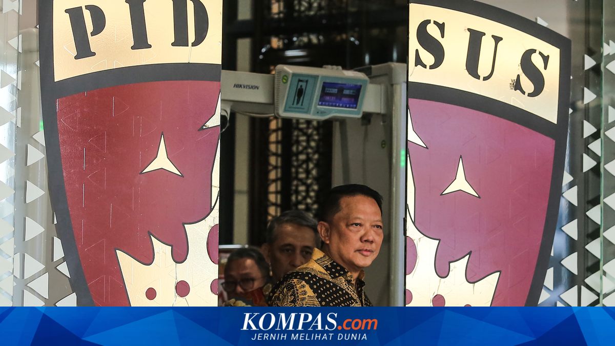Pemeriksaan Febrie Adriansyah di Kejaksaan Agung Berlanjut Hingga Sore Hari