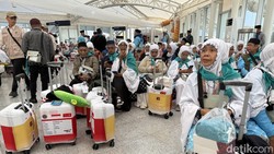 ---
Kemenkes: 10-15 Persen Jamaah Haji Mengalami Gangguan Mental, Banyak Lansia Terkena Demensia

---