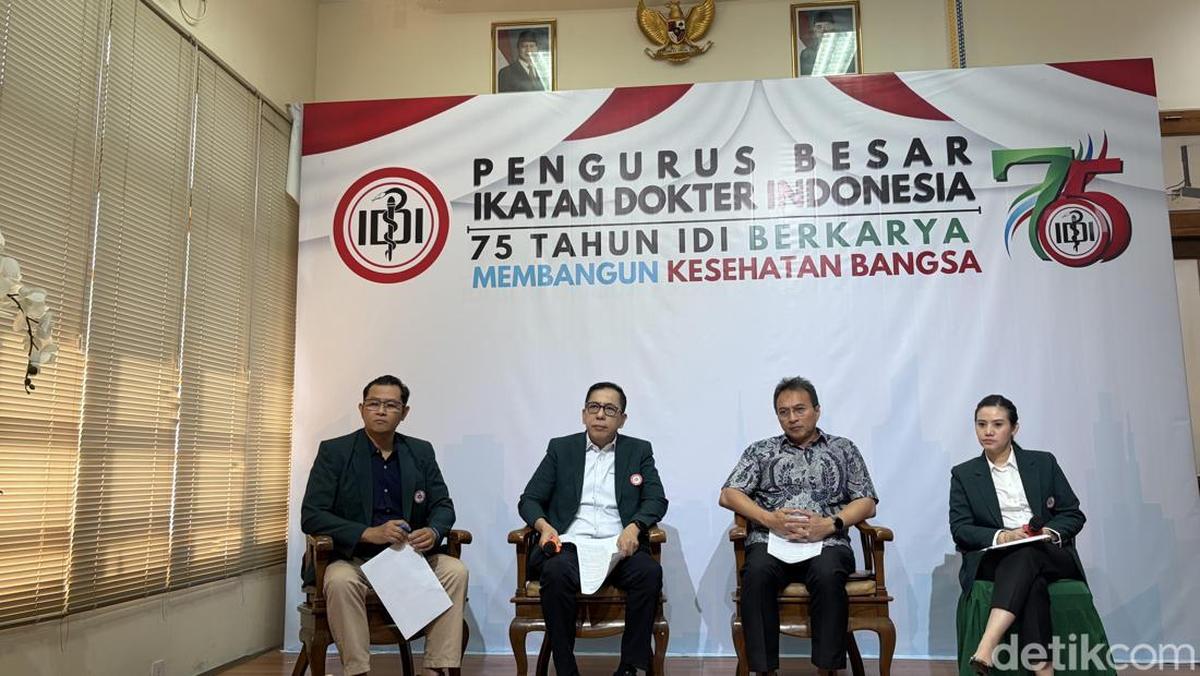 ---
Kejanggalan dalam Kasus dr Ratna yang Dituntut Penjara 4,5 Tahun Terungkap

---