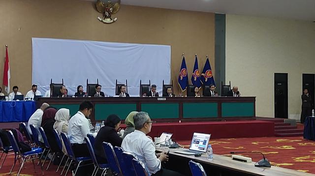 KPPU Menjatuhkan Denda Rp 755 Miliar Terhadap 97 Perusahaan Pinjaman Online Terkait Kasus Kartel Bunga