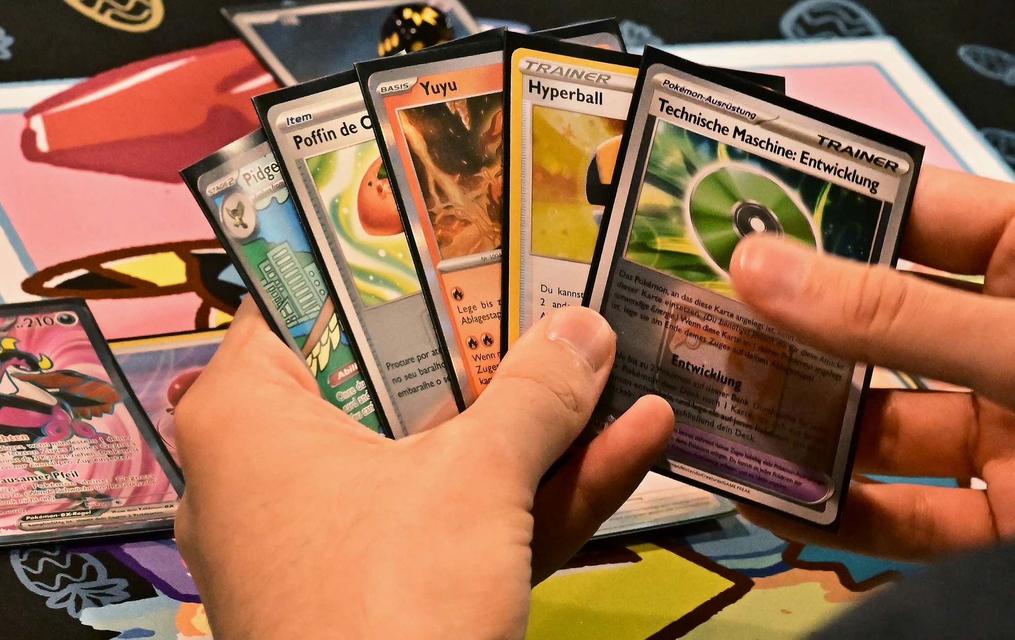 Konsultan Keamanan Siber Gunakan Kripto Curian untuk Beli Kartu Pokemon dan Barang Bersejarah