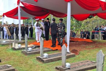 Pemakaman Militer Mantan Menteri Pertahanan Juwono Sudarsono Dipimpin Menteri Sjafrie Sjamsoeddin