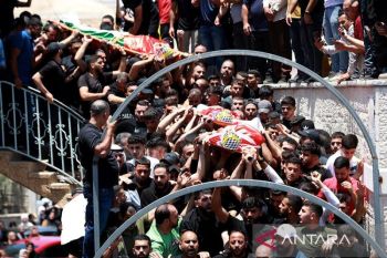 Kumpulan berita politik, ditemukan 121.281 berita.