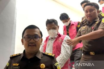 Kumpulan berita politik, ditemukan 121.291 berita.