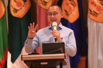 Kumpulan berita politik, ditemukan 121.304 berita.