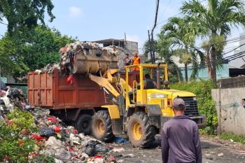 Peristiwa Penting di Jakarta: Pengukuhan Petugas Ibadah dan Agenda Politik