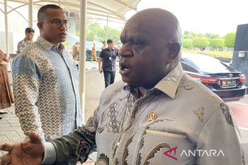 Menteri HAM Menyikapi Pelaporan Terhadap Pakar Hukum Universitas Andalas