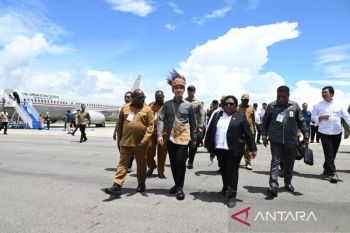 ---
Transformasi Bandara Douw Aturure oleh Wamendagri Ribka Haluk
---