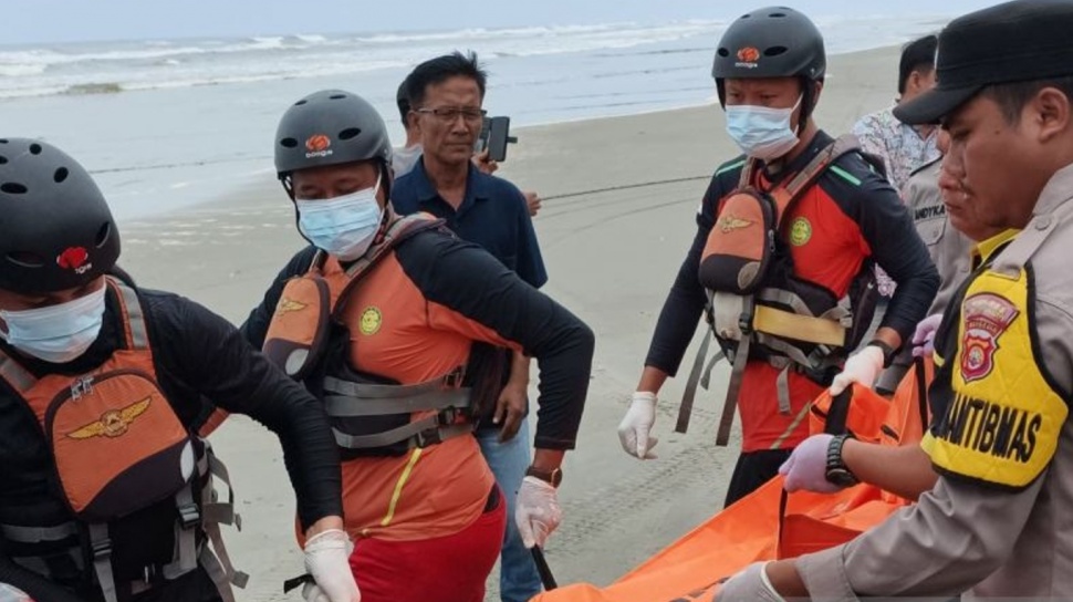 Penemuan Mayat Tanpa Identitas di Pantai Mukomuko Bengkulu