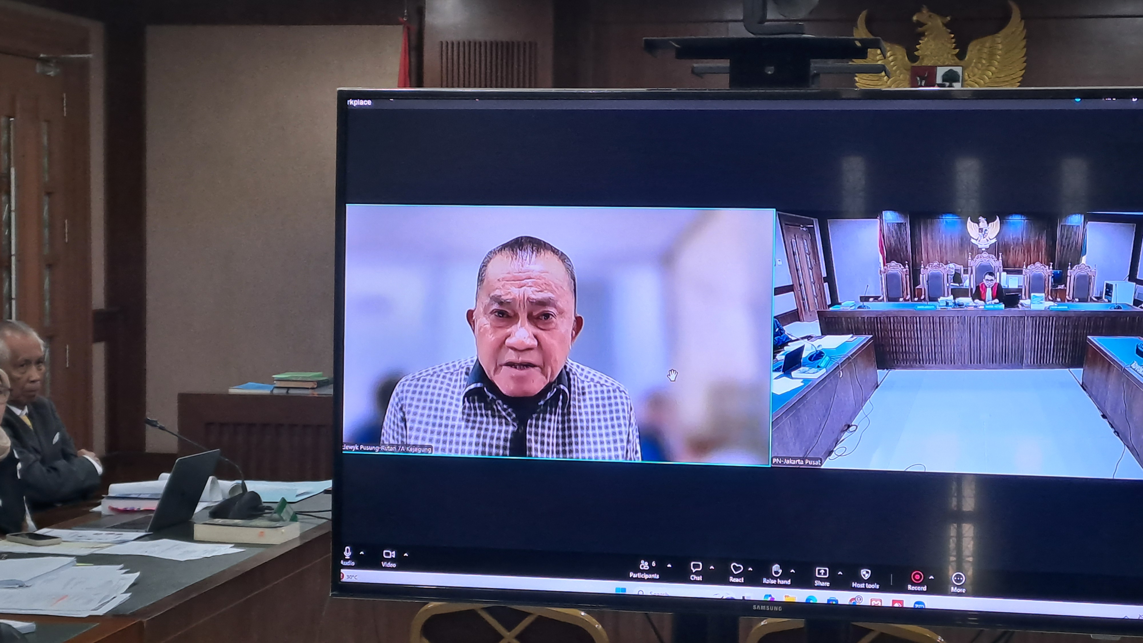 Lodewyk Pusung Mengungkap Kontak dengan Seskab Sebelum Penangkapan