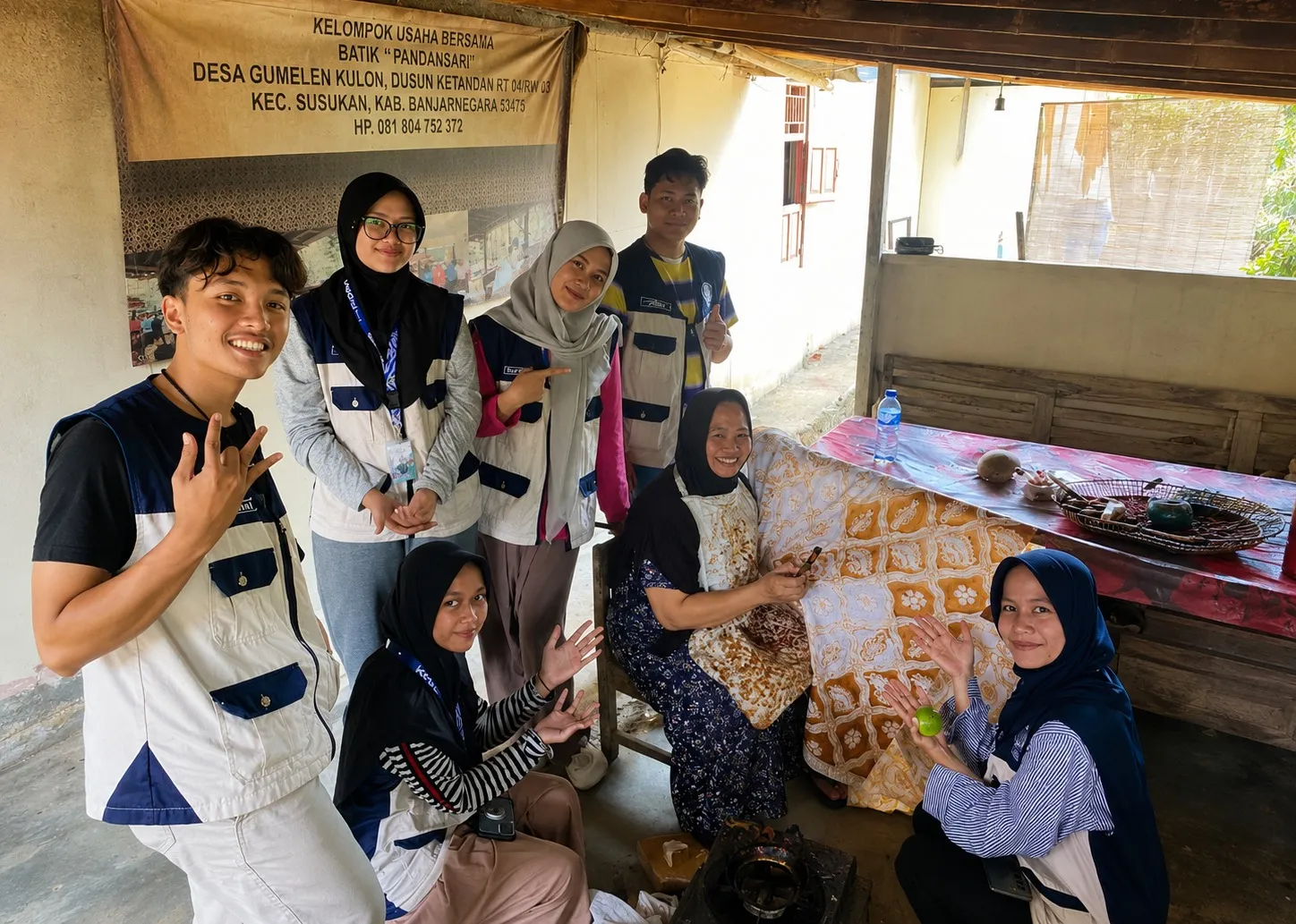 Mahasiswa KKN UIN Saizu Berperan dalam Digitalisasi Warisan Batik Tulis Gumelem