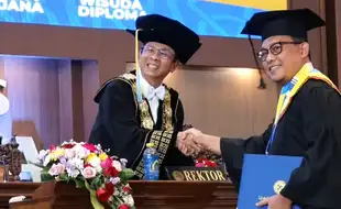 Dampak Gelar Doktor Ali Fikri: Komitmen untuk Melayani Masyarakat