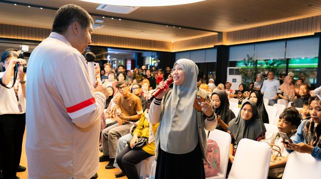 Maruarar Sirait Meninjau Prototipe Hunian Terjangkau di Purwakarta