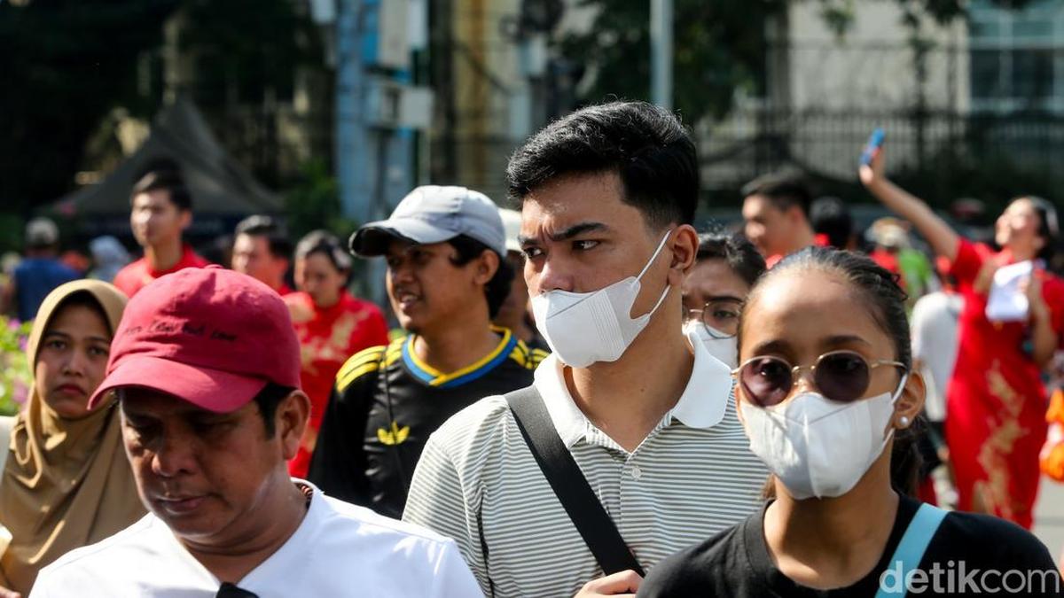 Kenaikan Drastis Harga Masker Akibat Erupsi Gunung Anak Krakatau