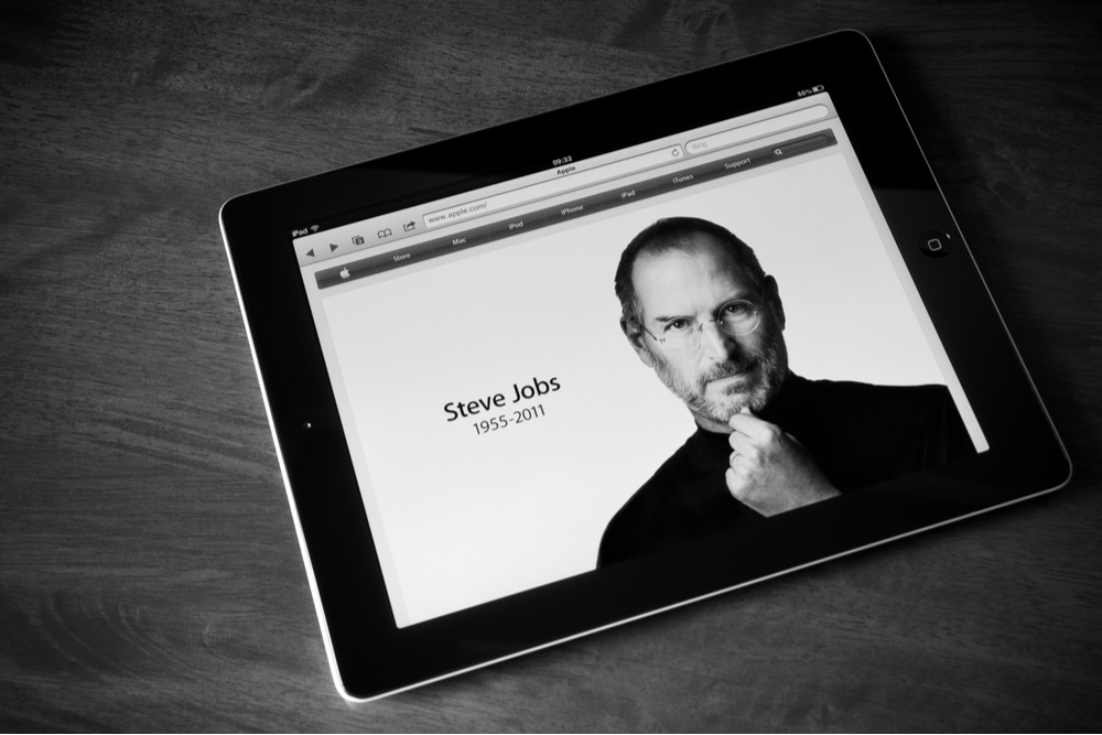 Mengingat 15 Tahun Kepergian Steve Jobs dan Perjalanan Pendiri Apple