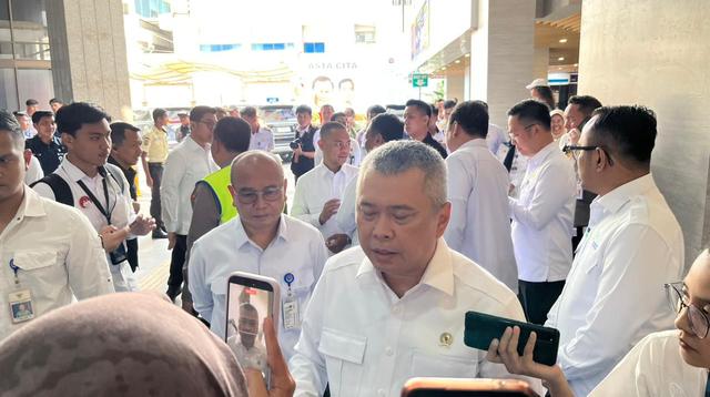 Menhub Panggil Pengelola Taksi Green SM Setelah Kecelakaan KA Bromo dan KRL Bekasi