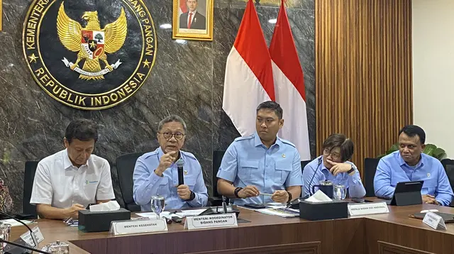 ---
Menko Pangan Minta Pengusaha Dapur MBG Hentikan Aksi Unjuk Rasa

---
