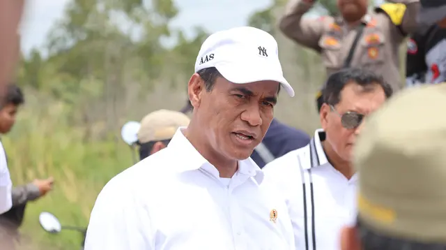 ---
Mentan Dorong Percepatan Hilirisasi Ayam Terintegrasi di Bone Menuju 1 Juli 2027

---