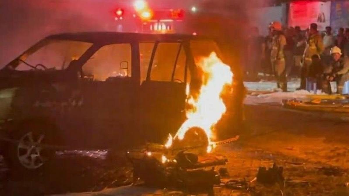 Minibus Terbakar di Kembangan, Diduga Mengangkut Bahan Bakar