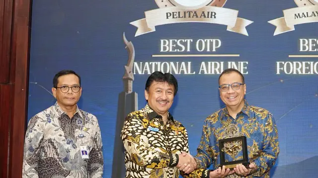 Pelita Air Raih Penghargaan Sebagai Maskapai dengan Ketepatan Waktu Terbaik